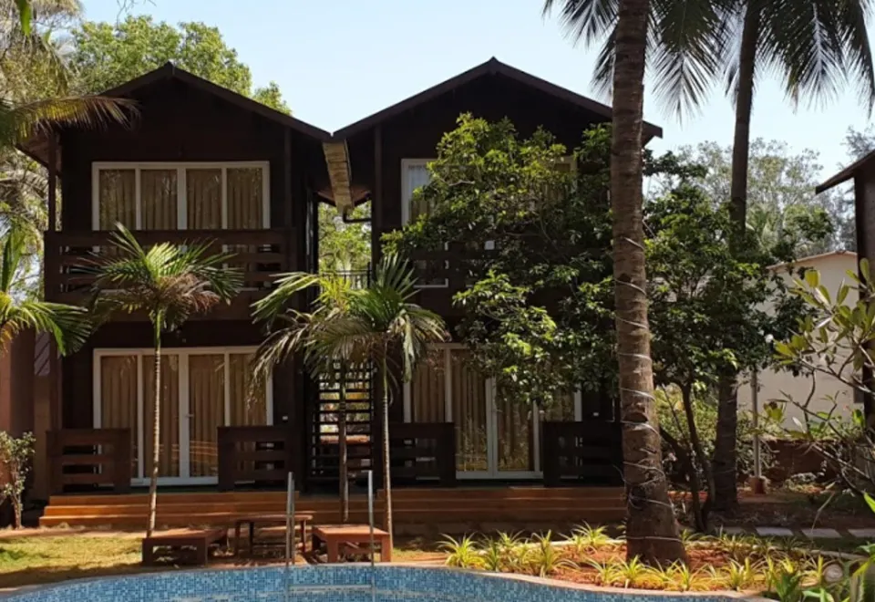 Woodvillas Beachfront Resort